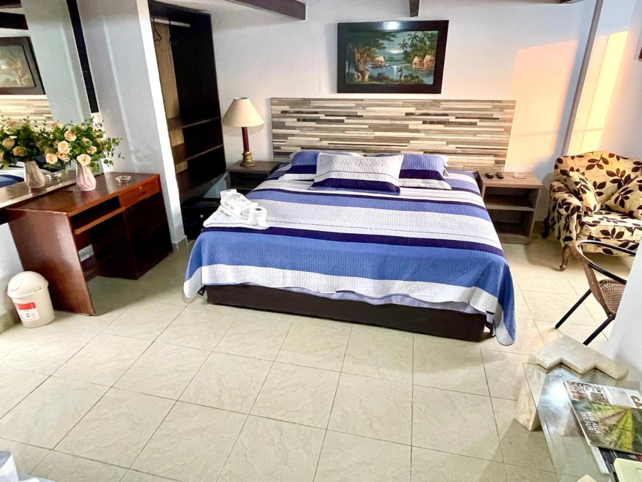 Hostal Ocean Pacifico 蓬塔内格拉 外观 照片