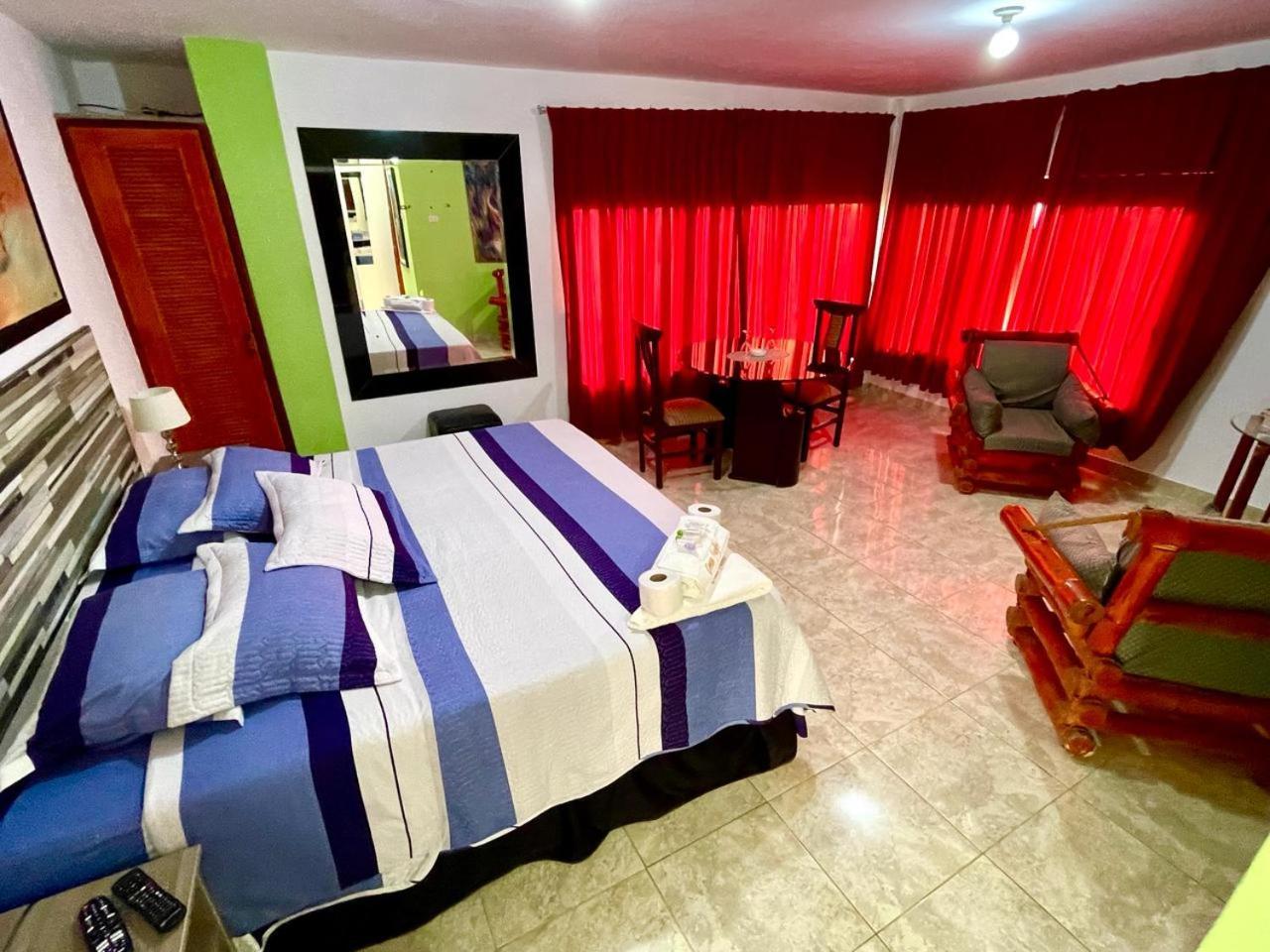 Hostal Ocean Pacifico 蓬塔内格拉 外观 照片