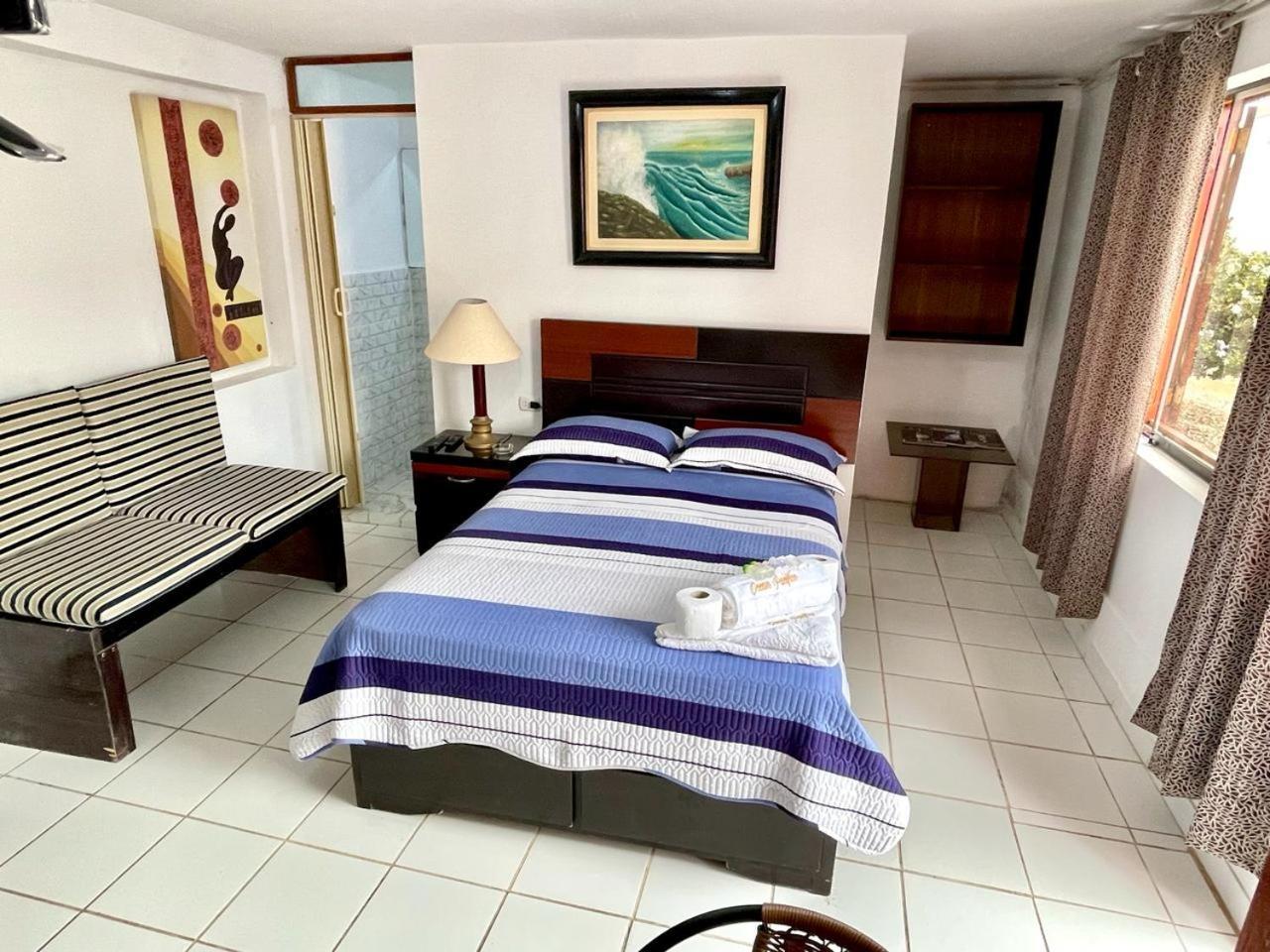 Hostal Ocean Pacifico 蓬塔内格拉 外观 照片